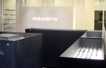 新丸の内ビル2F decora